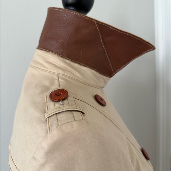 Classic Tan Trench Coat - Picture 7 of 12